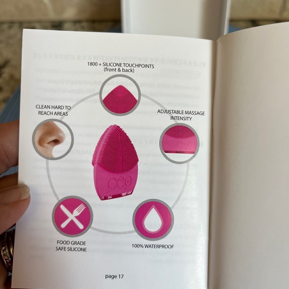 Never Used Pop Sonic Leaflet to Cleanse, Smooth, Rejuvenate. Electronic Facial - Picture 4 of 6